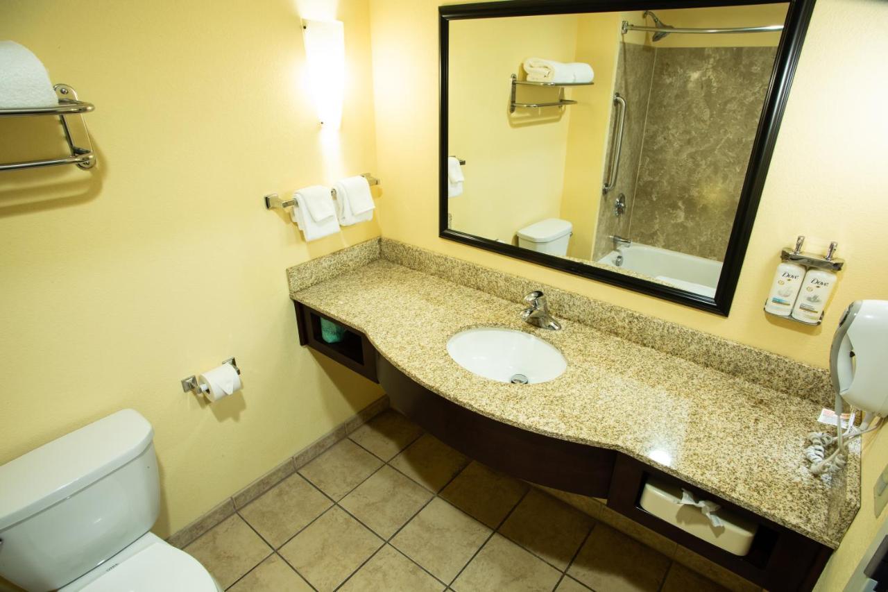 Holiday Inn Express & Suites Harrisburg West Mechanicsburg Ngoại thất bức ảnh