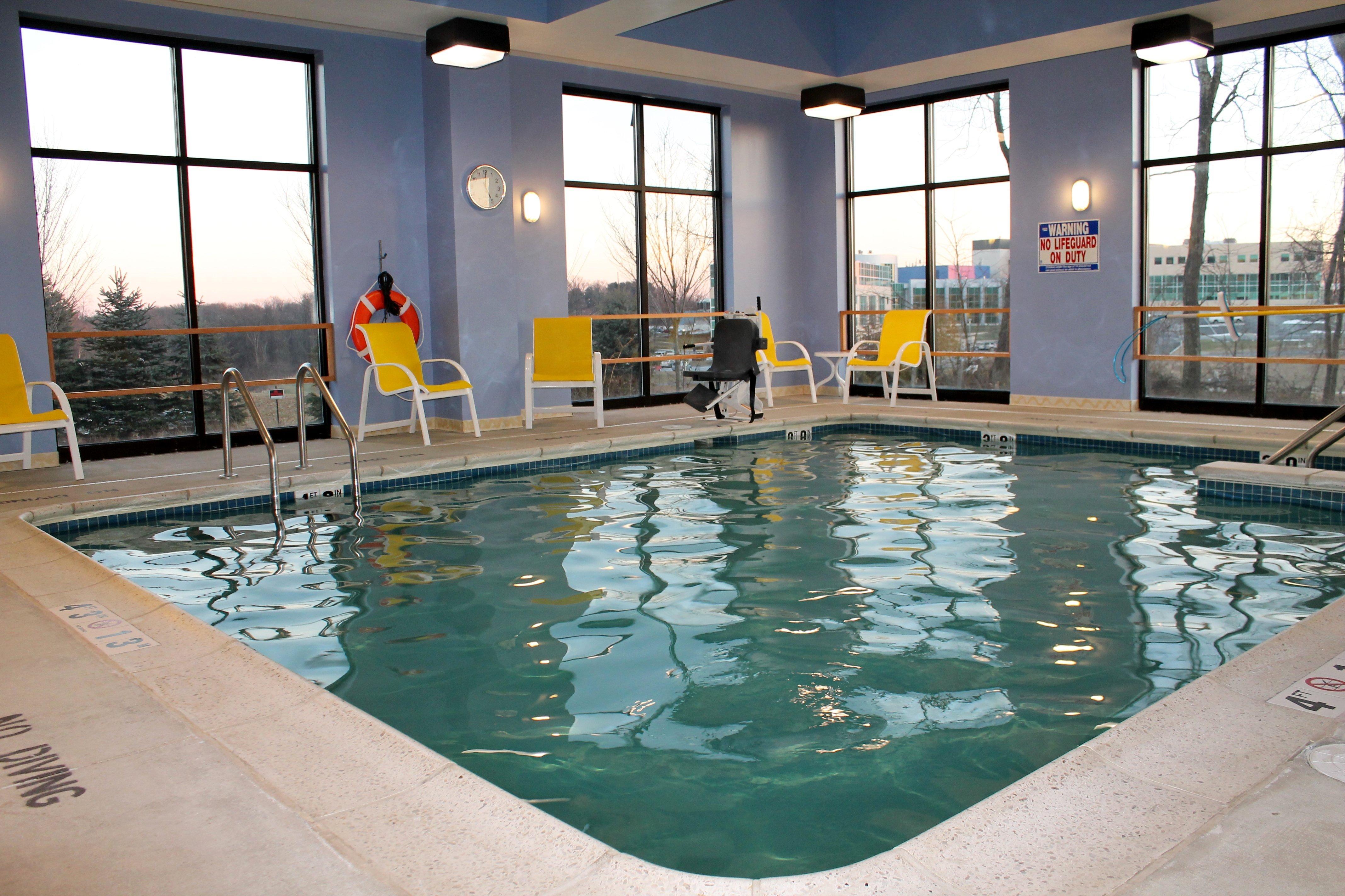 Holiday Inn Express & Suites Harrisburg West Mechanicsburg Ngoại thất bức ảnh