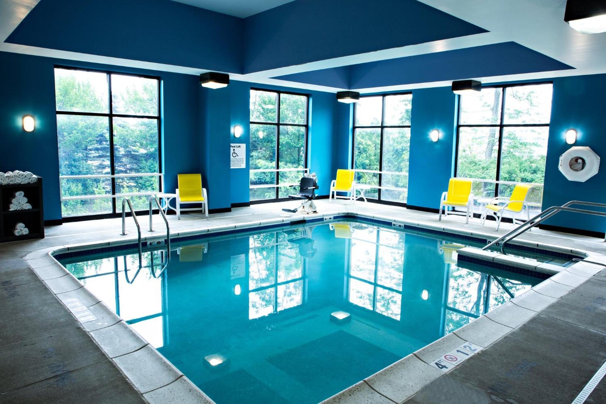 Holiday Inn Express & Suites Harrisburg West Mechanicsburg Ngoại thất bức ảnh
