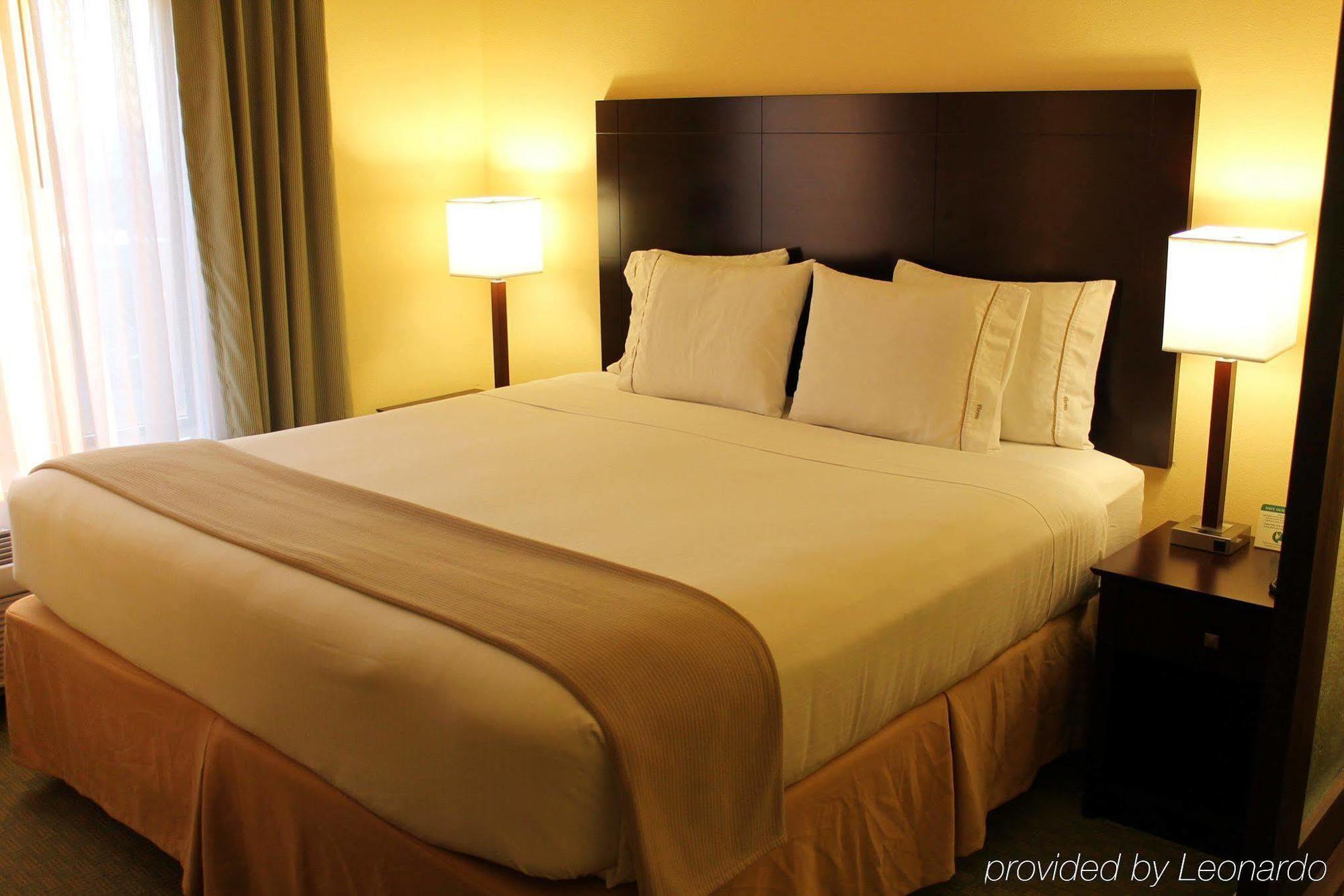 Holiday Inn Express & Suites Harrisburg West Mechanicsburg Ngoại thất bức ảnh