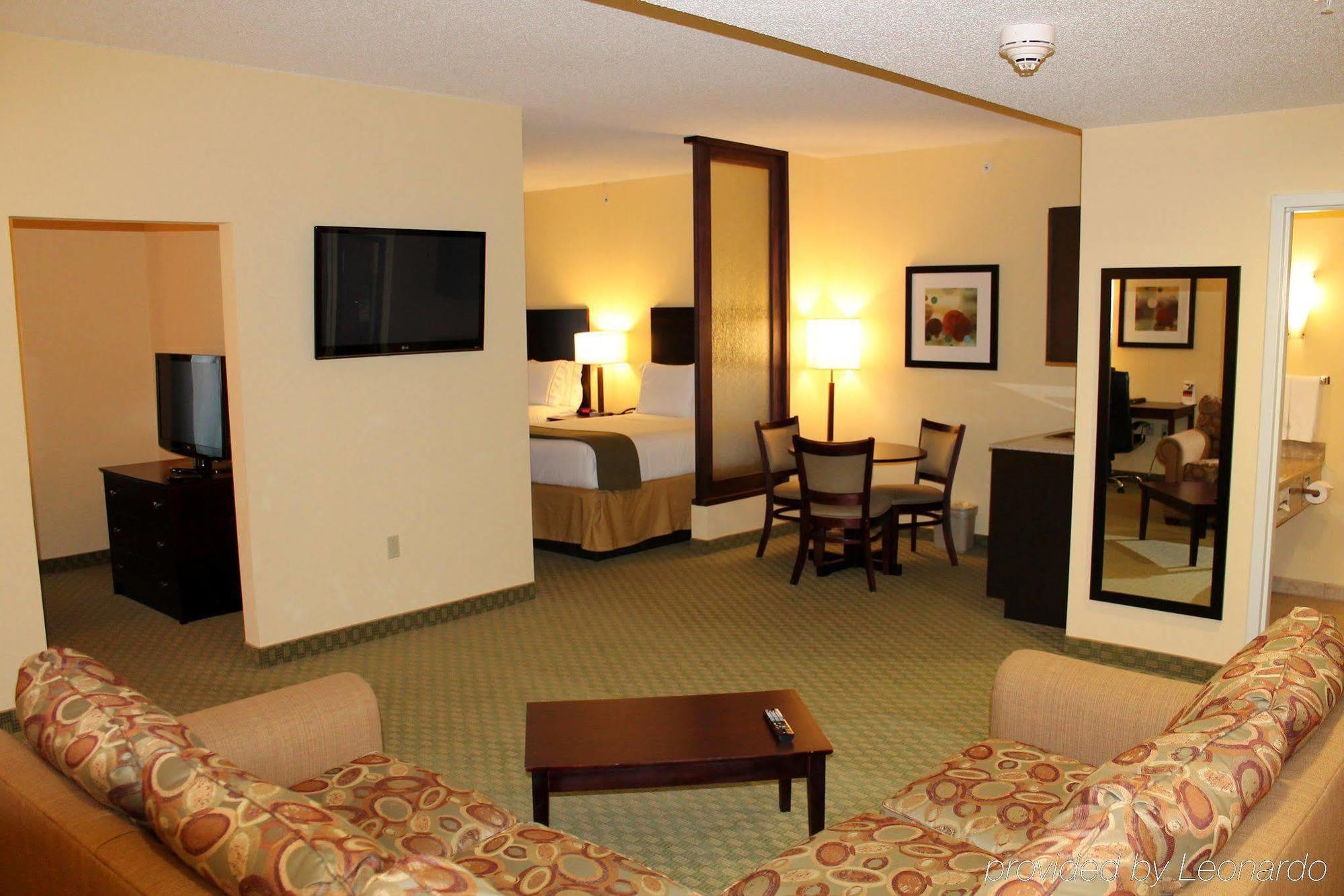 Holiday Inn Express & Suites Harrisburg West Mechanicsburg Ngoại thất bức ảnh