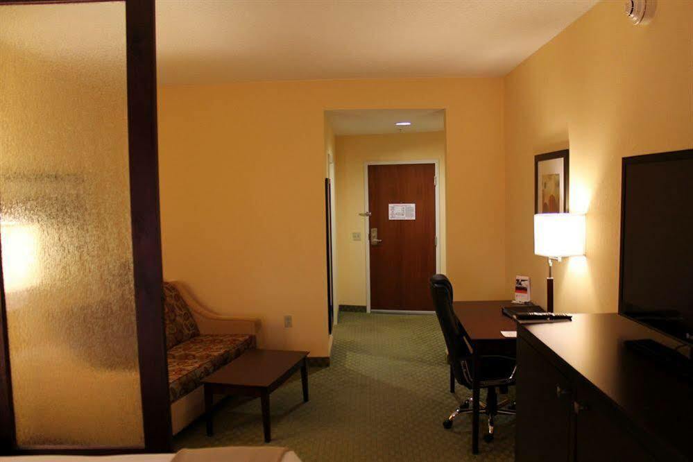 Holiday Inn Express & Suites Harrisburg West Mechanicsburg Ngoại thất bức ảnh